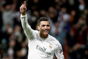 Ronaldo succède à Mayweather au sommet du sport-business