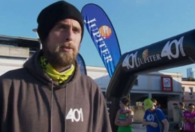 Il a couru 401 marathons en 401 jours - VIDEO