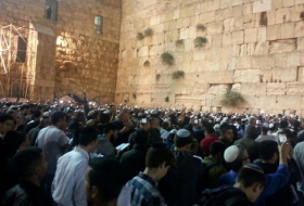 Des milliers de Juifs se rassemblent à Jérusalem pour prier avant Yom Kippour