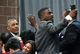 Cette fois, Barack Obama en a vraiment assez des selfies VIDEO