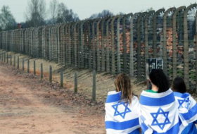 Israël: Des voyagistes auraient fraudé sur les prix des voyages scolaires à Auschwitz