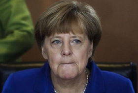 Charlottesville: Merkel dénonce des violences 