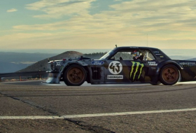 Ken Block teste sa nouvelle Mustang à Pikes Peak - VIDEO