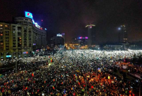 Qu’est-ce qui a poussé 500.000 Roumains à sortir dans la rue?