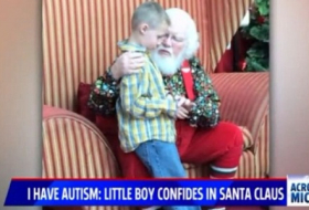 Les touchants mots du Père Noël à un enfant autiste venu se confier sur son handicap