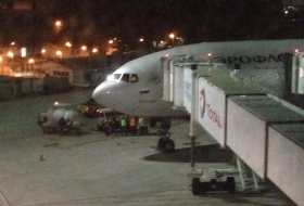 A Rio, l’avion de l`équipe russe retardé par une matriochka géante