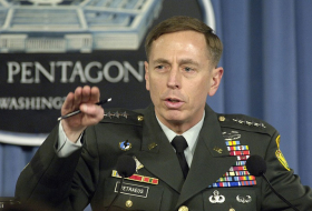 L`ancien patron de la CIA, Petraeus, prêt à servir sous Trump