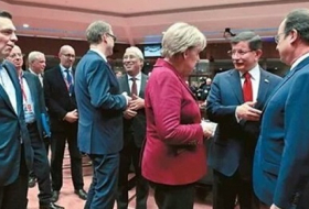 Les dirigeants européens font la deuxième tentative de déterminer l`accord de réfugiés avec la Turquie