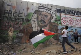Le Liban construit un mur près d`un grand camp palestinien