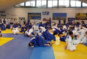  L’équipe d’Azerbaïdjan de judo effectue une séance d’entraînement à l’étranger