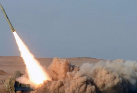 L`Iran effectue deux nouveaux tirs d`essai de missiles balistiques