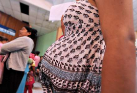 L`OMS conseille aux femmes enceintes d`éviter les zones touchées par Zika