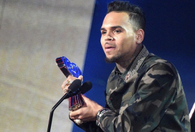 Le chanteur américain Chris Brown arrêté, de nouveau accusé de violences