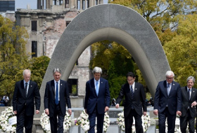 John Kerry au mémorial d`Hiroshima pour une visite symbolique