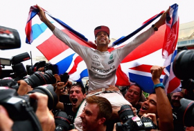 Lewis Hamilton signe sa 50e pole position au Grand Prix d`Australie