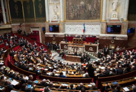  Gouvernement français présente un texte du projet de loi criminalisant la négation du 