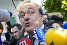 Portugal-France : l`hommage à Michel Platini après la finale