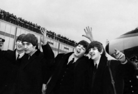 Les paroles manuscrites de «Hey Jude» des Beatles vendues 910.000 dollars aux enchères