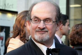 Rushdie à la Foire de Francfort: l`Iran appelle les musulmans au boycott