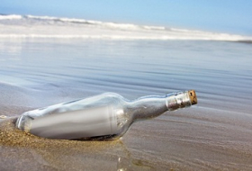Une bouteille jetée à la mer retrouvée deux ans plus tard