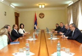L`ancien ambassadeur américain en Arménie visite les territoires azerbaïdjanais occupés
