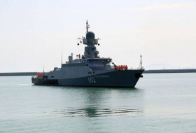 Des navires de guerre russes arrivent à Bakou - VIDEO