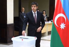 Heydar Aliyev a voté pour la première fois