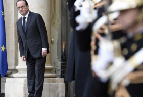 Hollande devrait annoncer le 10 décembre s`il est candidat à la présidentielle