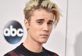 Justin Bieber, vexé par des remarques sur sa petite amie, quitte Instagram