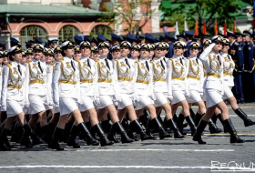 Une grande parade militaire à Moscou - EN DIRECT