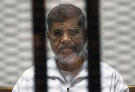 Egypte: peine de prison à vie annulée pour Morsi