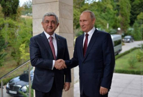 Poutine et Sarkissian discutent du conflit du Karabakh