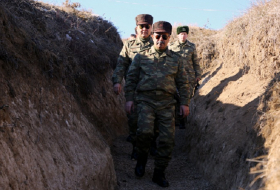 Ministre de la Défense visite la frontière arméno-azerbaïdjanais - PHOTOS