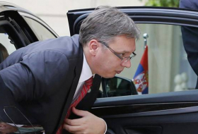 Une Bentley percute le cortège du Président serbe à Belgrade
