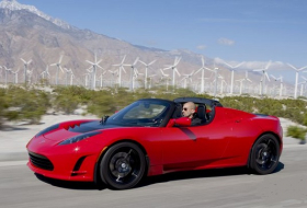 Tesla : le prochain Roadster tout électrique pourrait décoiffer