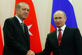 Poutine félicite Erdogan pour sa réélection à la tête de l’AK Parti