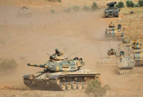 Turquie: Exercices militaires à la frontière avec l'Irak