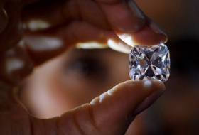 Le plus gros diamant jamais vendu présenté aux enchères à Genève
